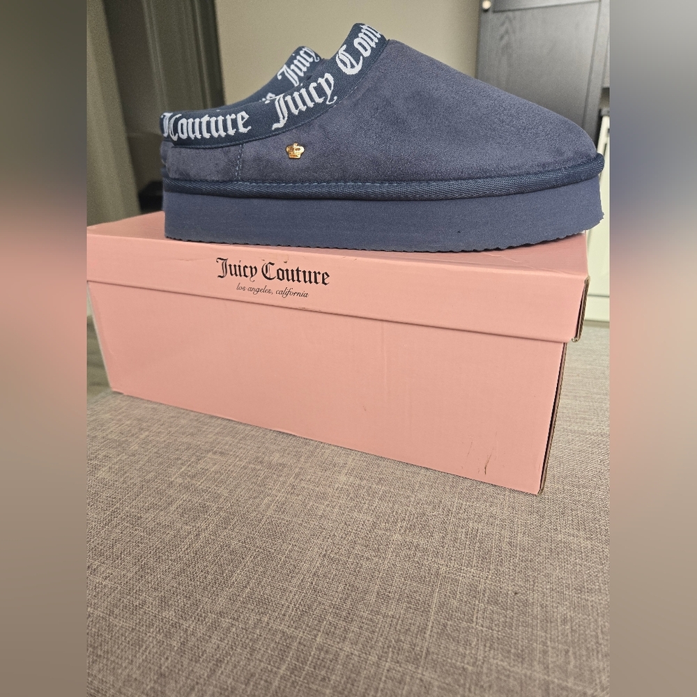 Juicy Couture Navy Suede Platform Slip-On Sneakers - Picture 2 of 9